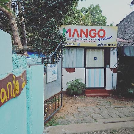 Hôtel Mango Palace à Varkala Extérieur photo