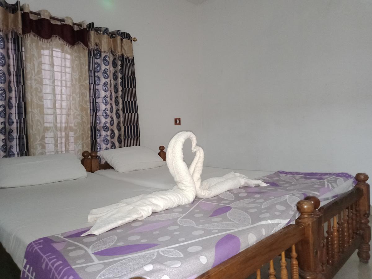 Hôtel Mango Palace à Varkala Extérieur photo