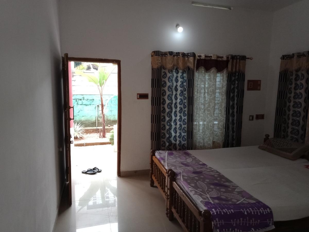Hôtel Mango Palace à Varkala Extérieur photo