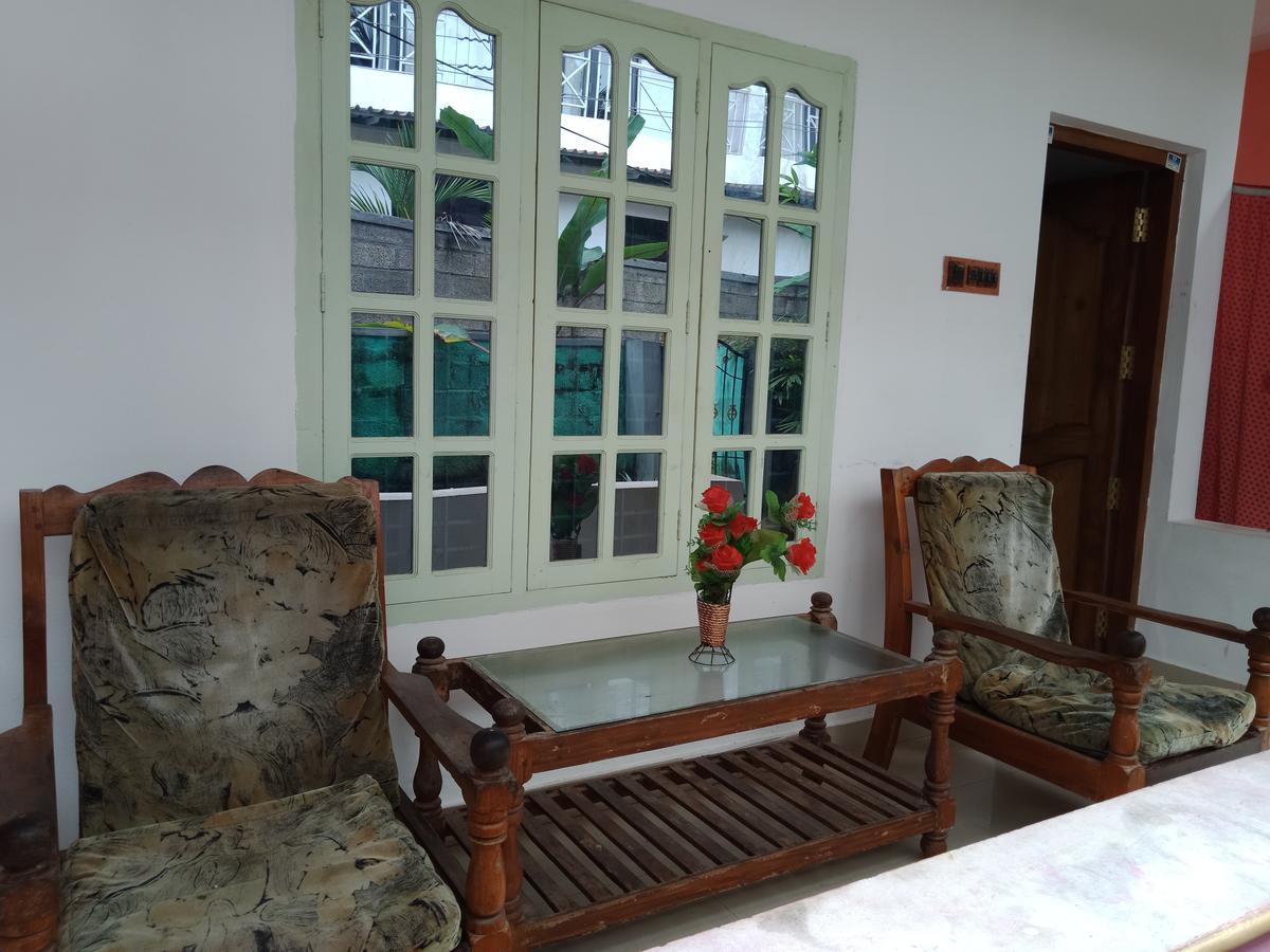 Hôtel Mango Palace à Varkala Extérieur photo